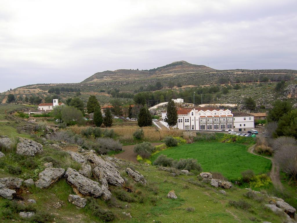 Balneario De Alicun De Las Torres Villanueva de las Torres Exterior photo